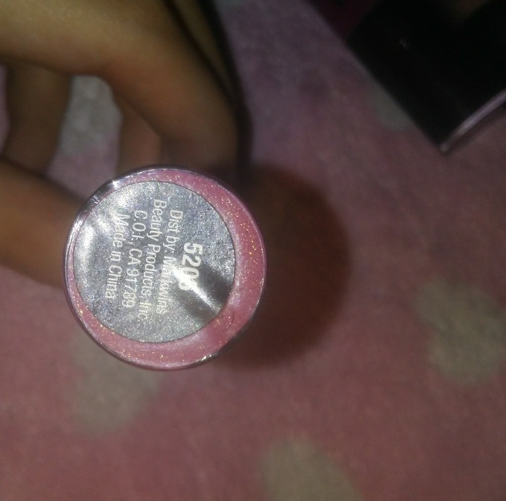 Lipsticks/glosses BUNDLE OR APPART & NEGOTIABLE